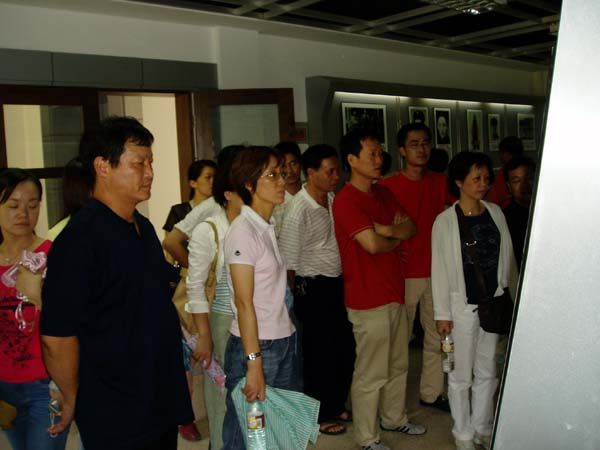 µã»÷д°¿Ú·¿ª´óͼ