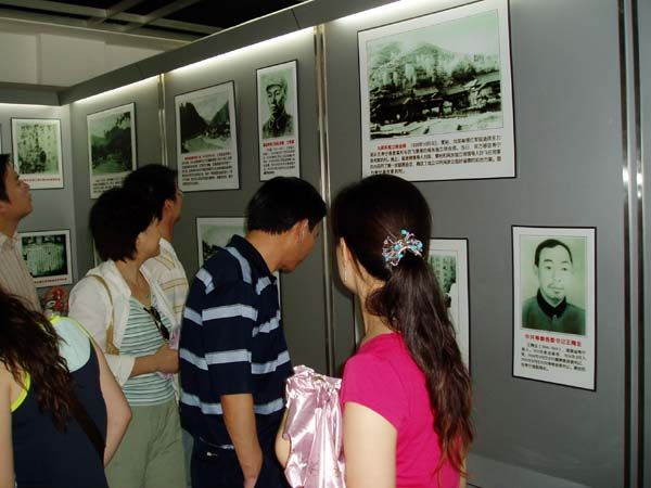 µã»÷д°¿Ú·¿ª´óͼ